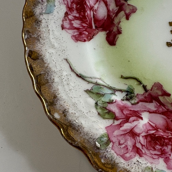 Vintage Rose Decor Plate with Gold Trim - Picture 5 of 6